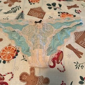 Like new Victoria’s Secret cheekini pantie.